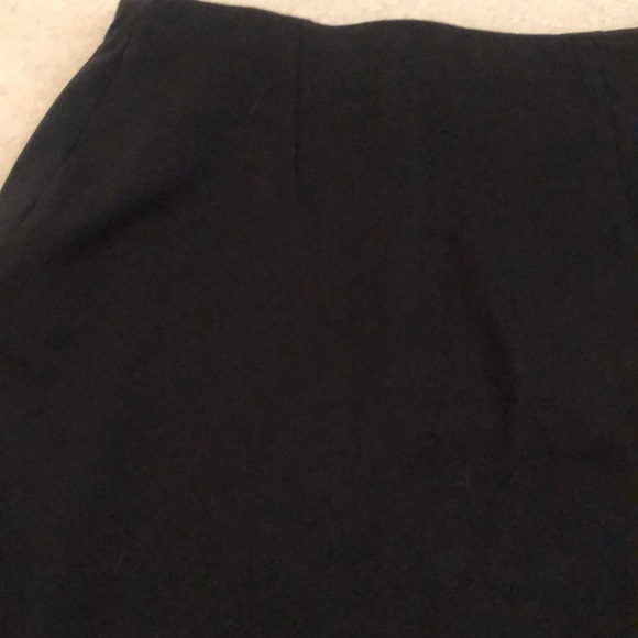 Abercrombie & Fitch Fitted Slit Asymmetrical Tulip Skirt - Picture 8 of 9